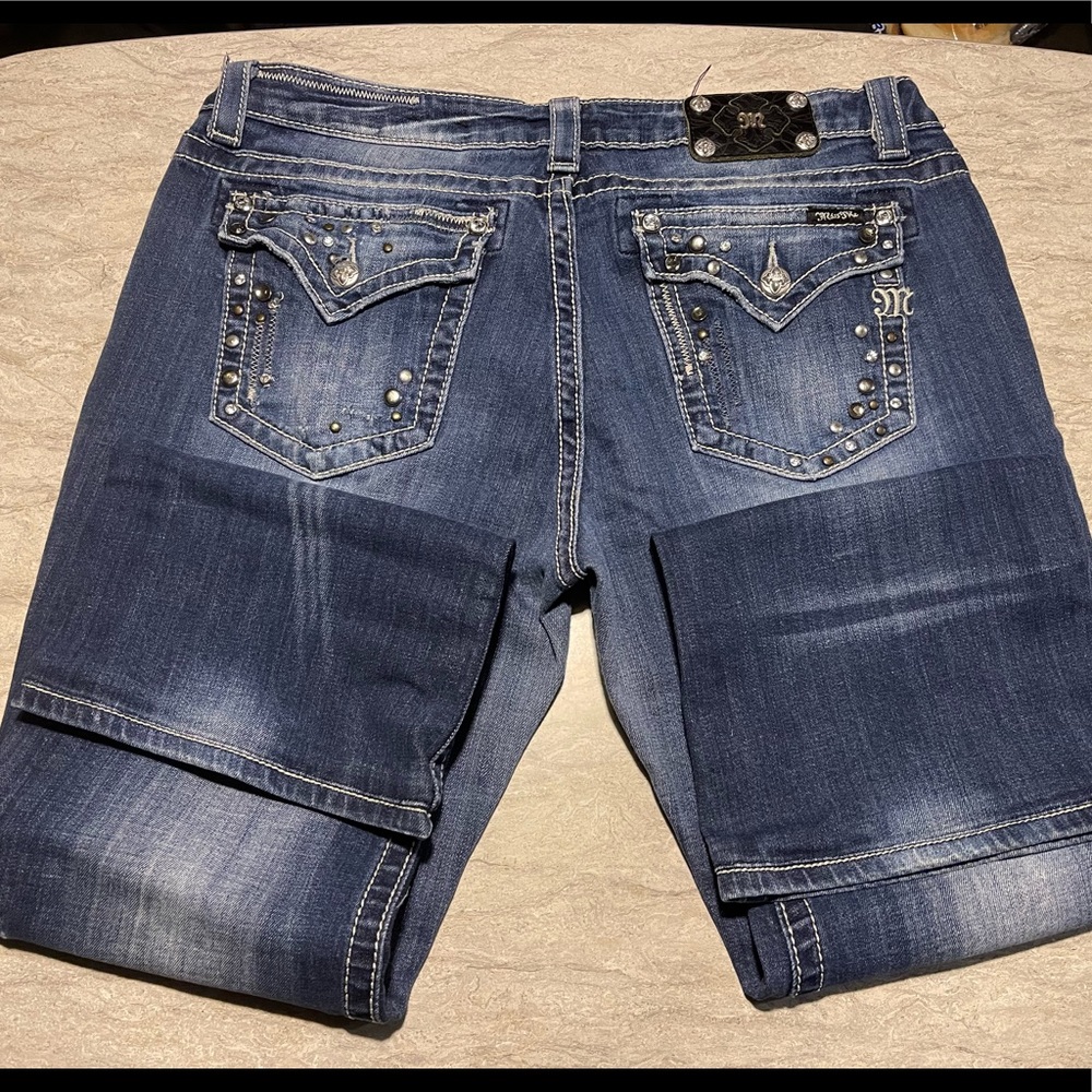 Miss Me jeans 👖 Sz 34. Worn, but in good shape.